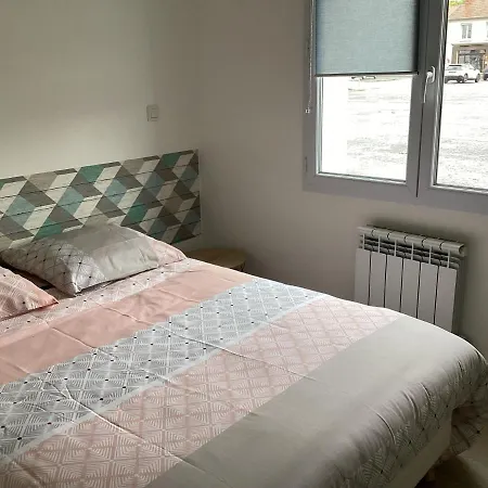 Joli 50 M2 Classe 3 Etoiles Avec Terrasse Et Jardin Апартаменты