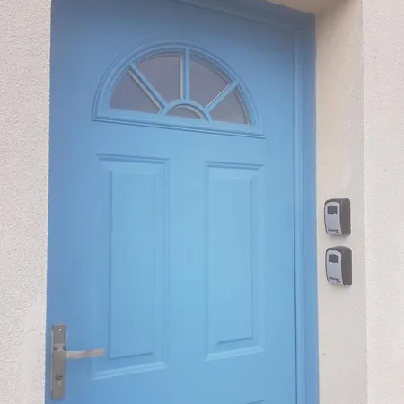 Апартаменты Joli 50 M2 Classe 3 Etoiles Avec Terrasse Et Jardin *