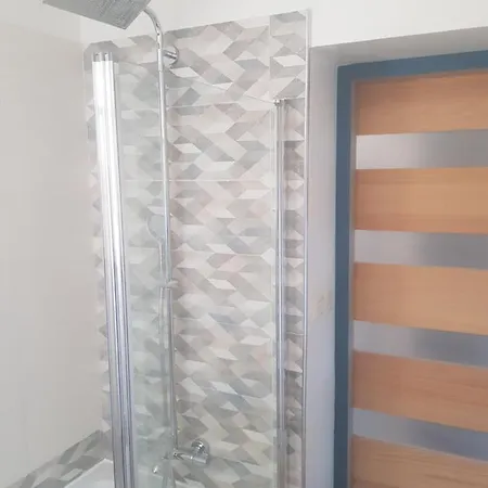 Daire Joli 50 M2 Classe 3 Etoiles Avec Terrasse Et Jardin La Rochelle (Charente-Maritime)