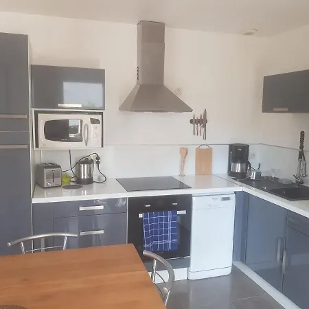 Daire Joli 50 M2 Classe 3 Etoiles Avec Terrasse Et Jardin